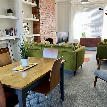 Kimberley  Contemporary 2 Bedroom Victorian Town House - Sleeps Up To 6 מראה חיצוני תמונה