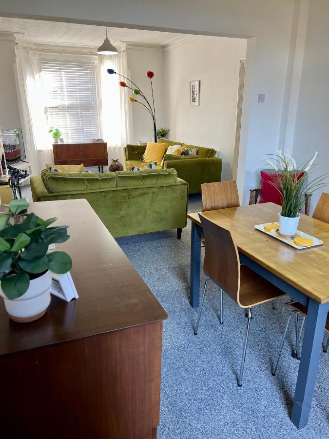 Kimberley  Contemporary 2 Bedroom Victorian Town House - Sleeps Up To 6 מראה חיצוני תמונה