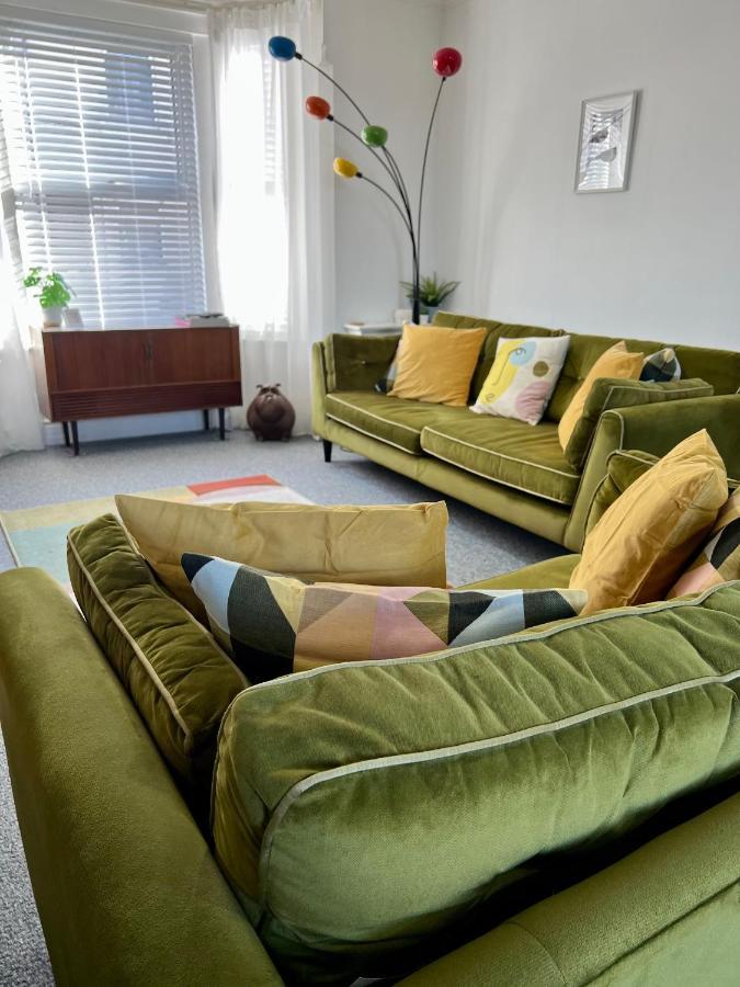 Kimberley  Contemporary 2 Bedroom Victorian Town House - Sleeps Up To 6 מראה חיצוני תמונה